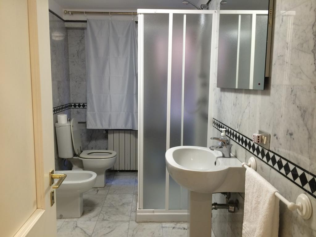 Pisa Rooms For Rent Exteriör bild